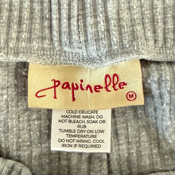 Papinelle Gray Ribbed Lounge Set Jogger Pants (Sz M) and V-Neck Top (Sz L) - Picture 12 of 12
